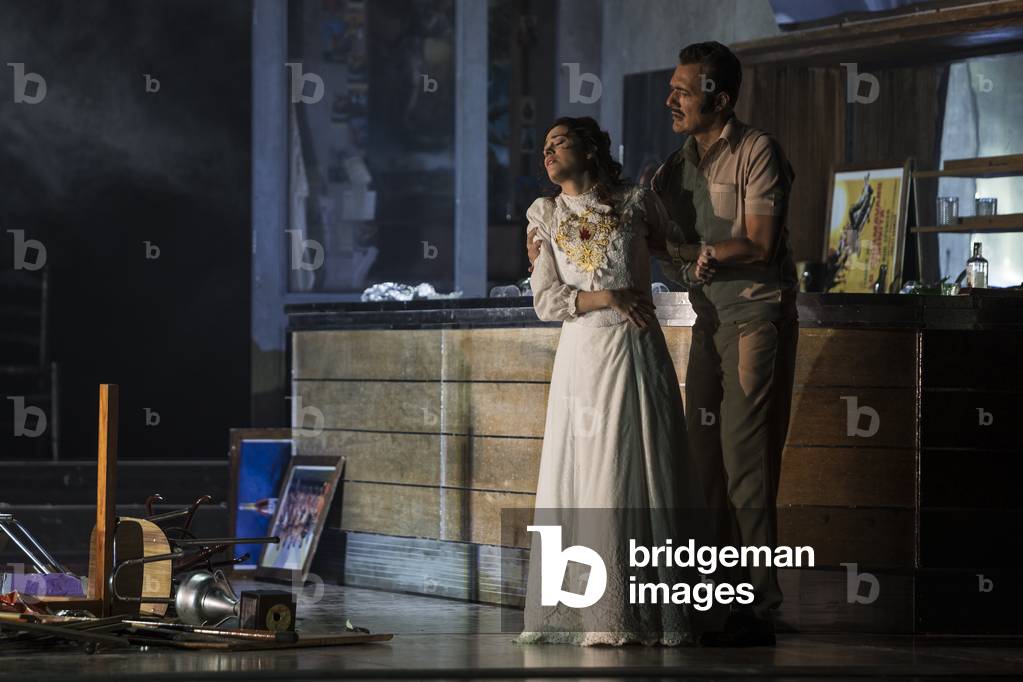 Leonor Bonilla as Giulietta and Dario Russo as Lorenzo in the opera I Capuleti e i Montecchi 2021