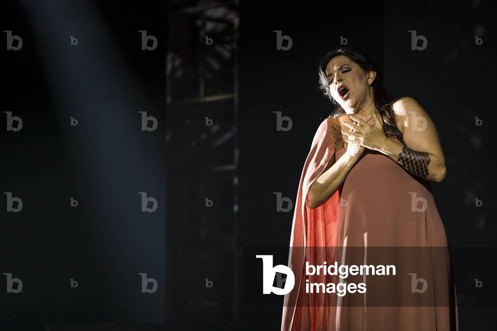 Nancy Fabiola Herrera as Dalila in the opera 'Samson et Dalila', at the Teatro de la Maestranza, Seville, November 2019 (photo)