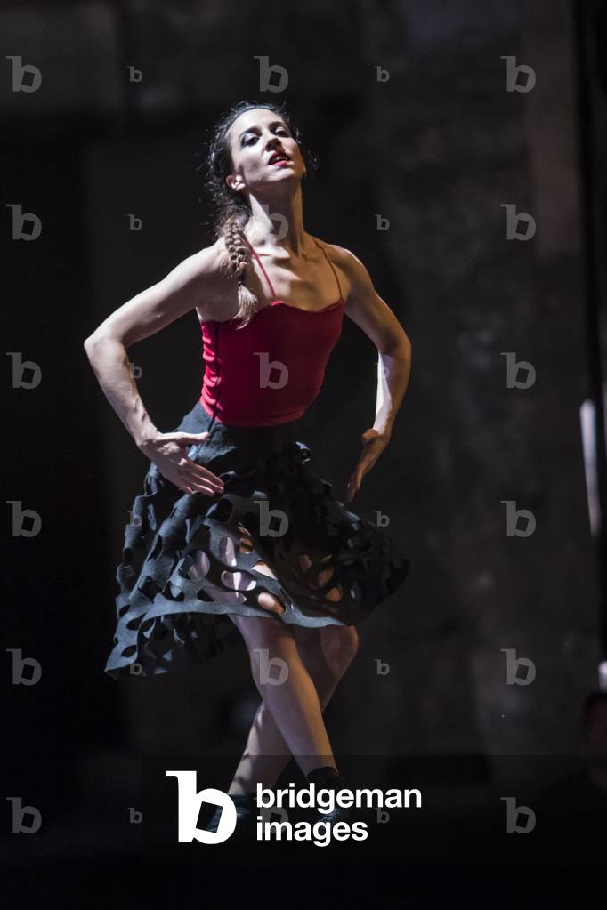 Manuela Nogales Company (photo)