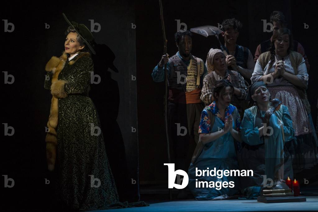 Marina Pinchuk as Marquise of Berkenfeld (photo)