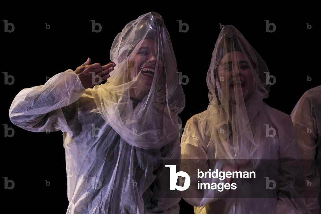 Compania Dei Furbi performs The Magic Flute (photo)