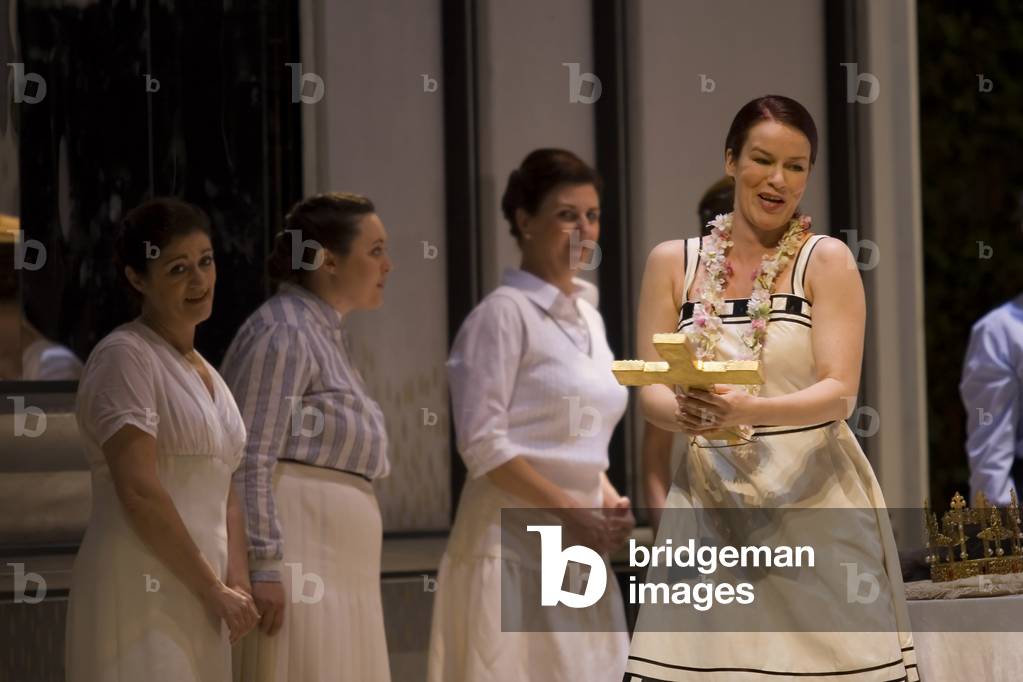 Astrid Weber as Donna Clara (photo)