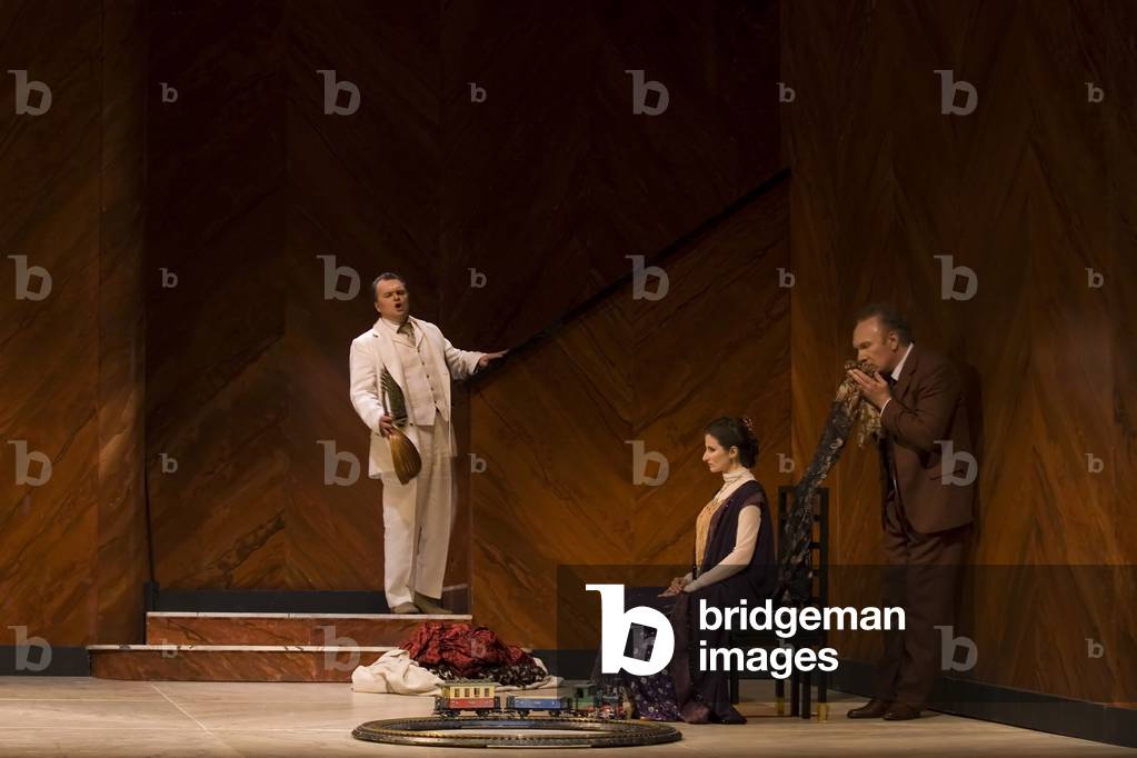 Karolina Gumos as Bianca, James Johnson as Simone and Robert Kün (photo)