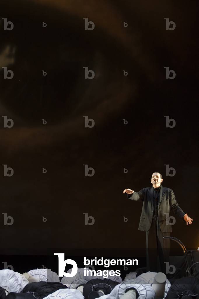 Robert Brubaker as Mephistopheles in 'Doktor Faust' (photo)