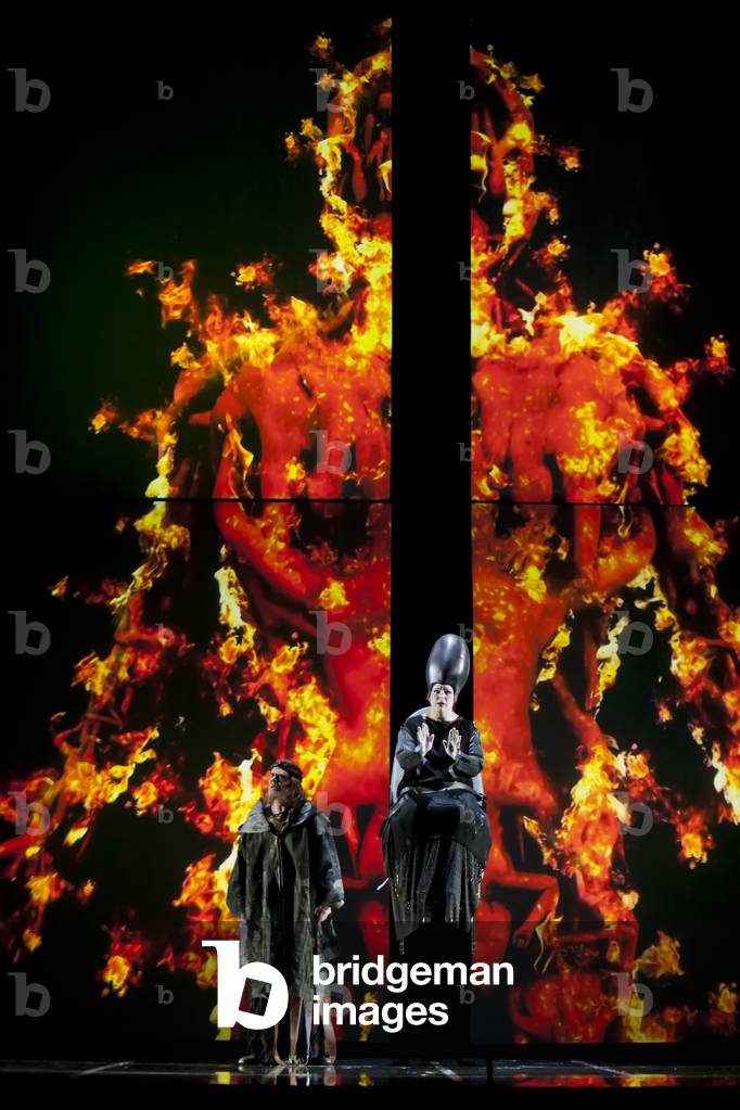 Alan Held as Wotan and Christa Mayer as Erda (photo)