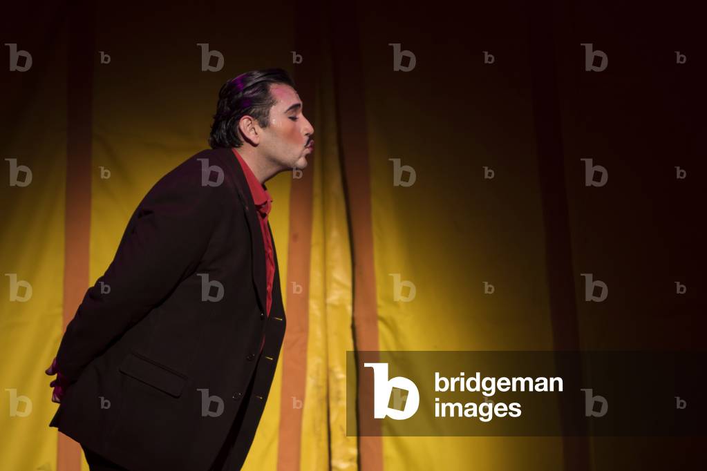 Joshua Guerrero as Nemorino (photo)