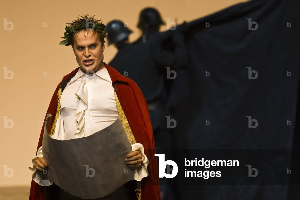 Lawrence Zazzo as Julius Caesar (photo)