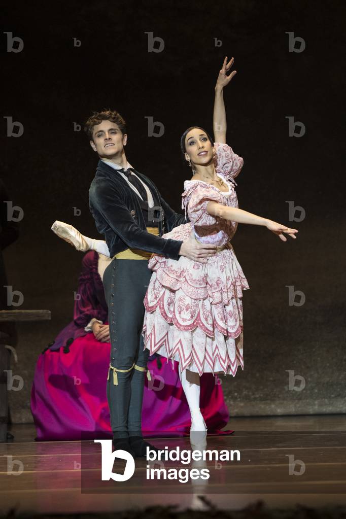 Cristina Casa as Giselle and Yanier Gomez as Albrecht, Teatro de la Maestranza, Seville, Spain, 2021 (photo)
