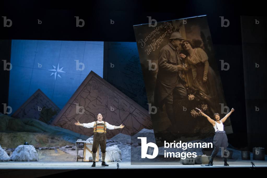Pretty Yende as Marie and John Osborn as Tonio (photo)