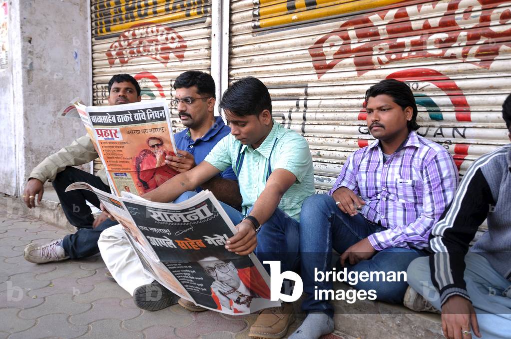 Funeral procession of Bala Saheb Thackeray, Mumbai, Maharashtra, India (photo)