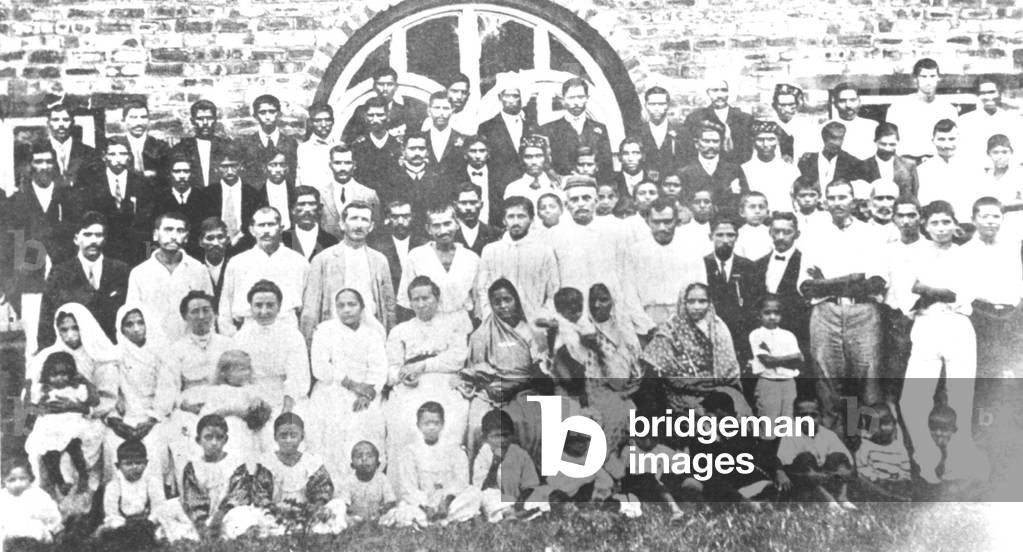 The settlers of Phoenix Settlement near Durban, South Africa, Mahatma Gandhi in the centre, 1905 (b/w photo)