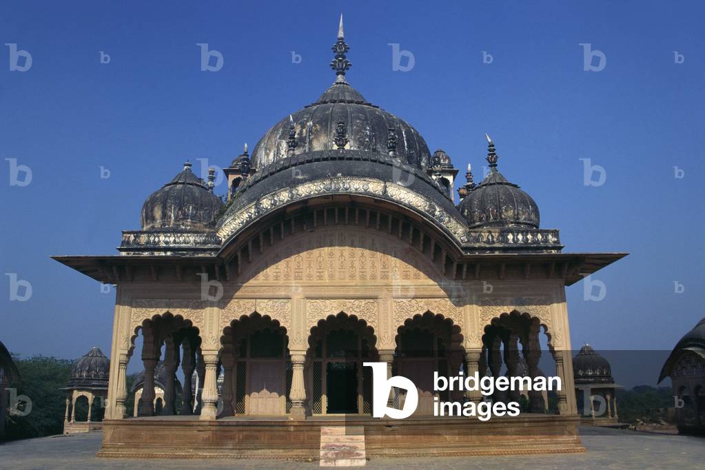 Kusumsarovar Govardhan, Vrindavan, Uttar Pradesh, India (photo)