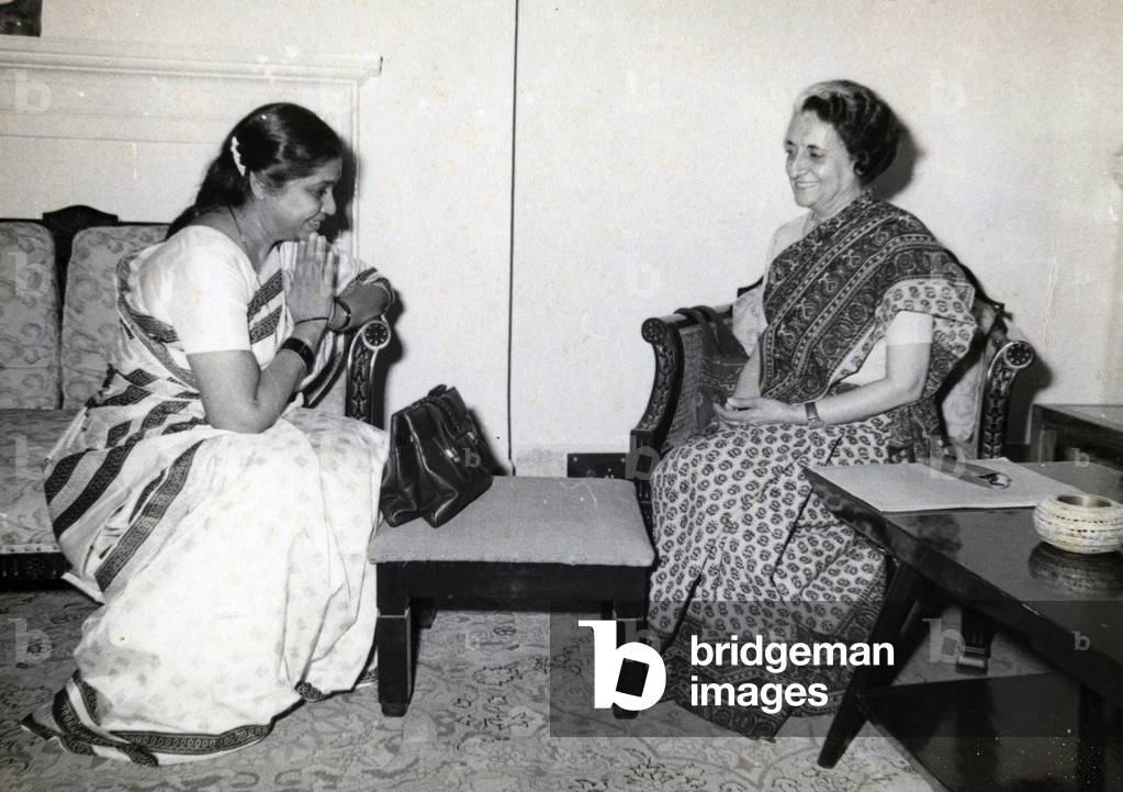 Indira Gandhi and Asha Bhosle, India (photo)