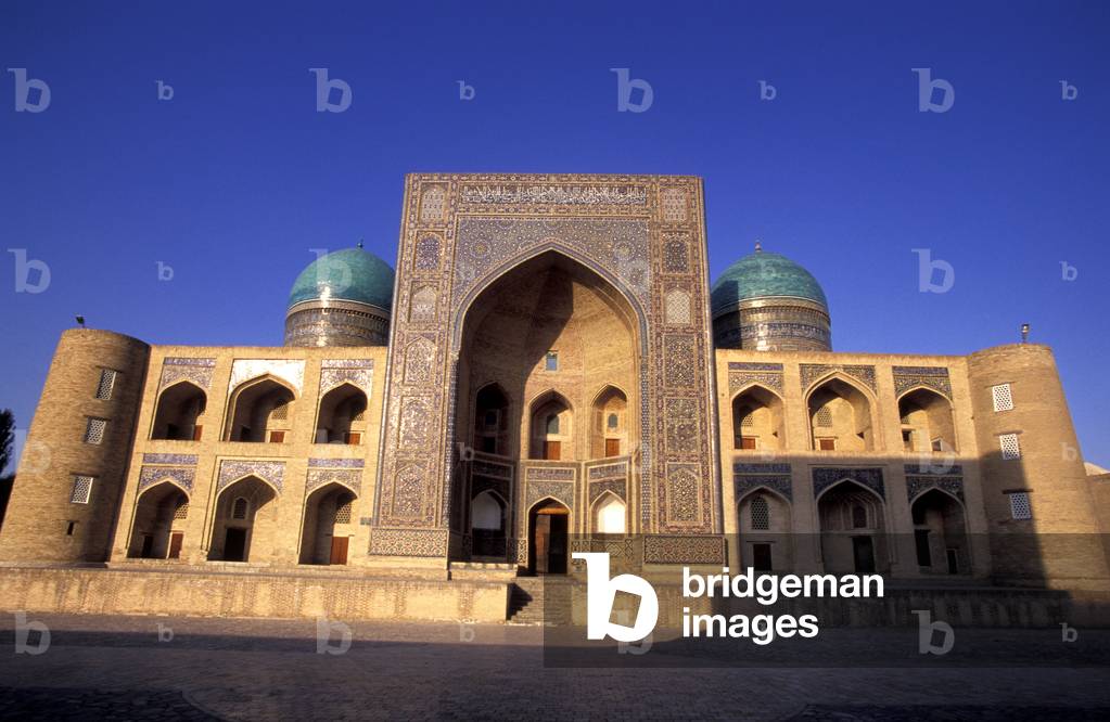 General view of facade of Mir i Arab Medrassa, Bukhara, Uzbekistan, 2004 (photo)