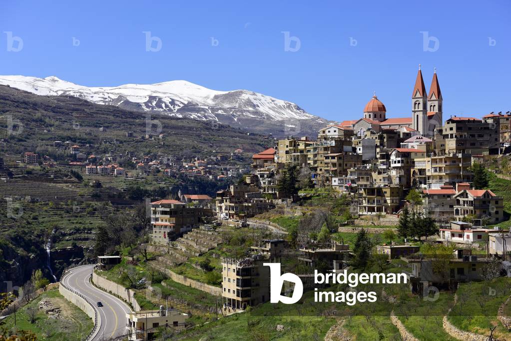 General view over Bcharre and the Qadisha Valley, northern Lebanon (photo)