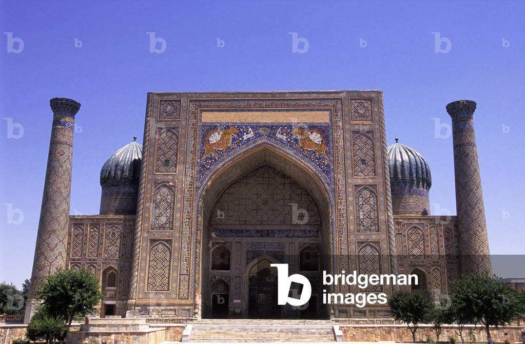 Registan Square or Sandy Place, Samarkand, Uzbekistan (photo)