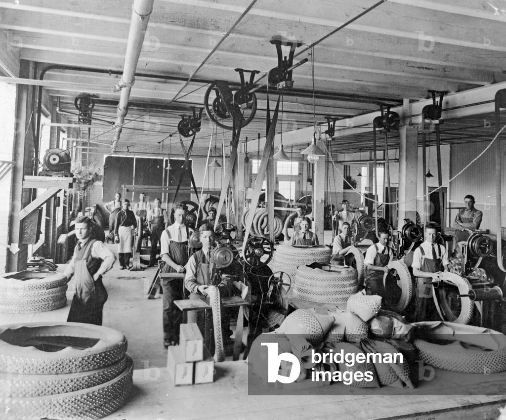 Production area for durable treads, 1914 (b/w photo)
