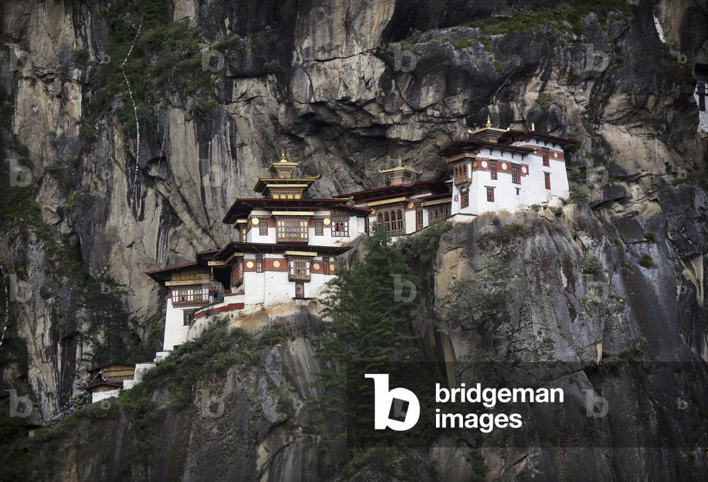 Buddhist in Taktsang Monastery (photo)