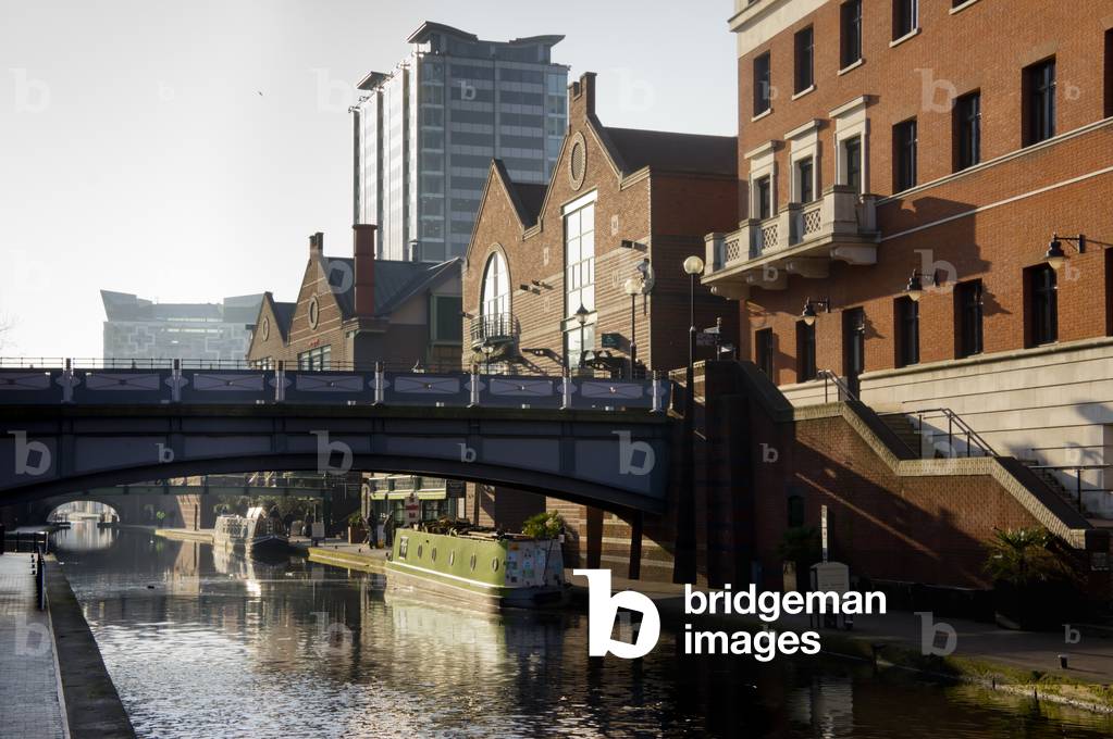 UK, England, Birmingham, Canal Area, Brindley Place (photo)