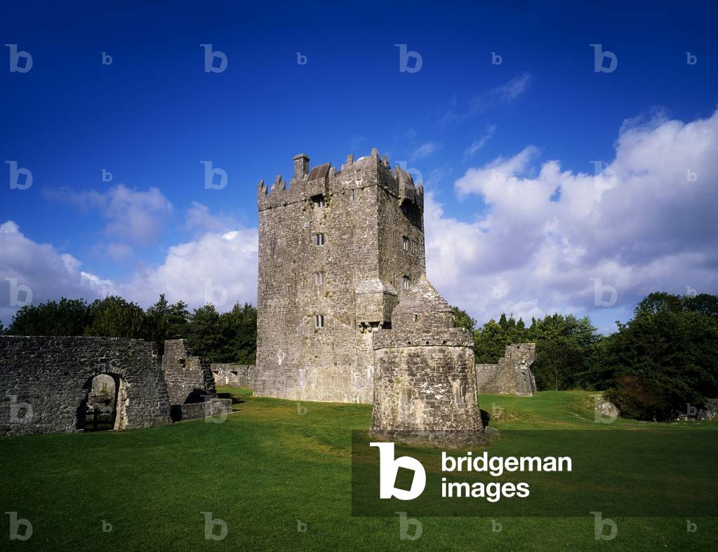 Castles, Aughnanure Castle, Oughterard Co Galway (photo)