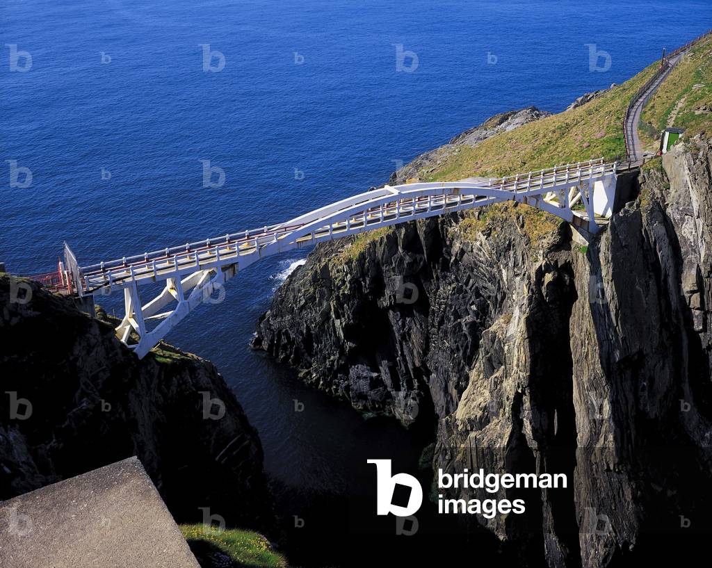 Mizen Head Bridge, Mizen Head, Co Cork, Ireland (photo)