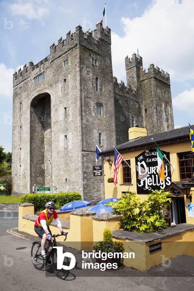 Bunratty Castle; Bunratty, County Clare, Ireland (photo)