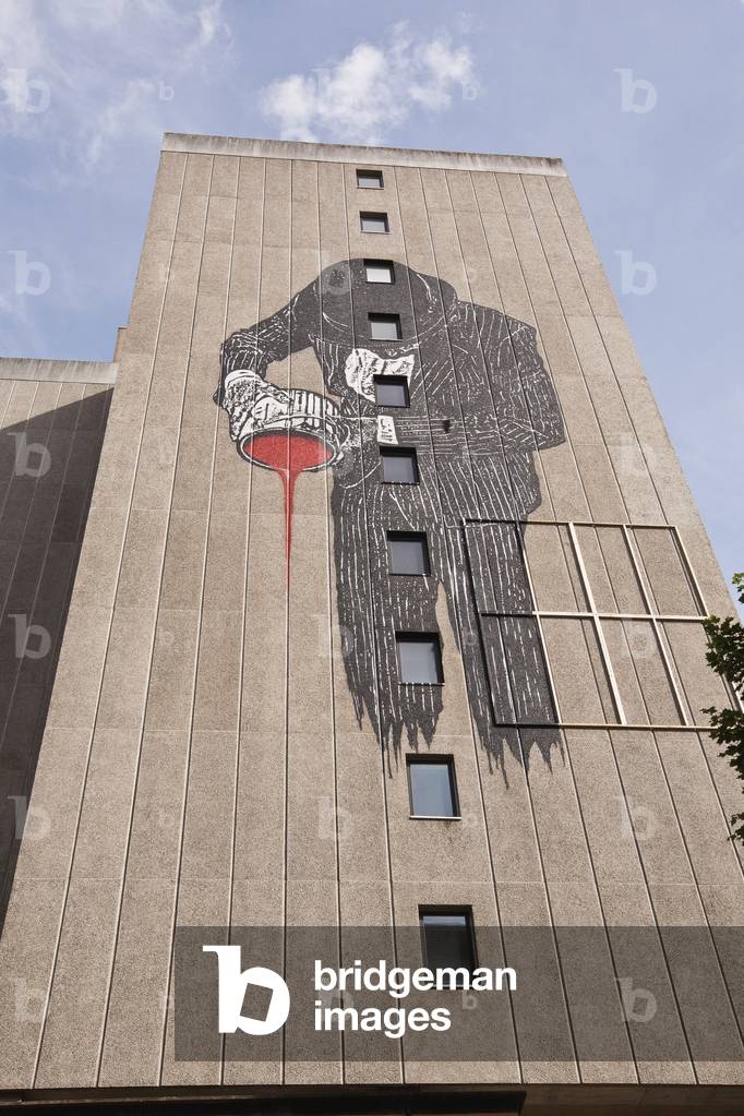 World's top graffiti artists showing their legally produced art work, See No Evil, Bristol, England, UK  (photo)