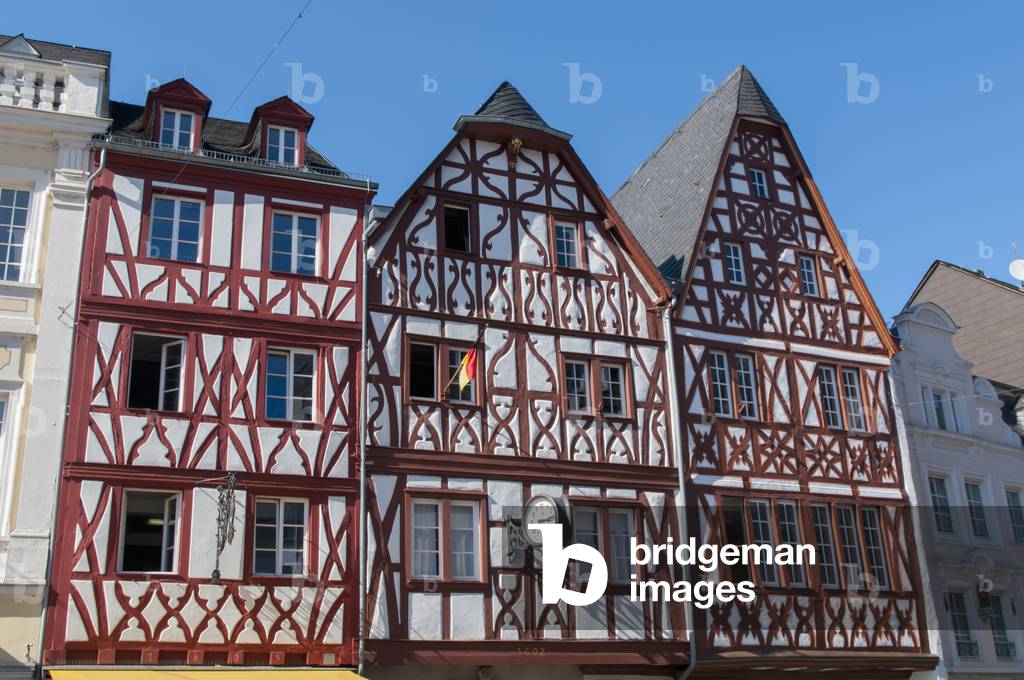 Half-timbered buildings in the market place, Trier, Rheinland-Pfaltz, Germany (photo)