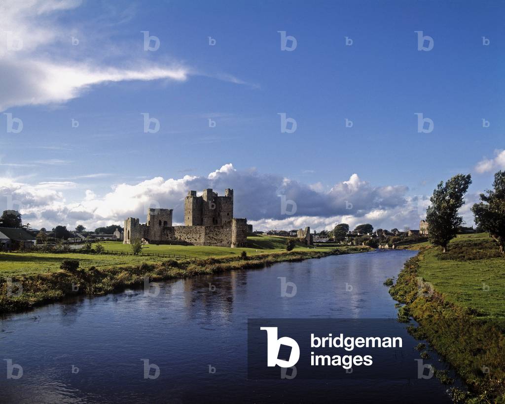 Trim Castle On The River Boyne, County Meath, Republic Of Ireland (photo)