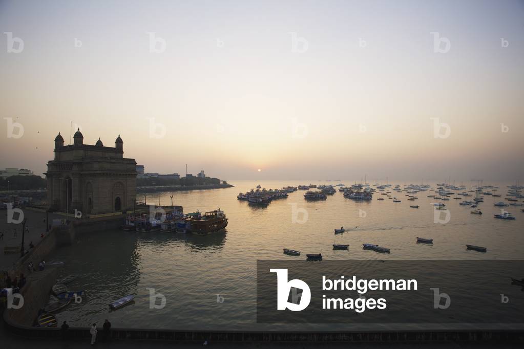 Gateway of India, Mumbai, India (photo)