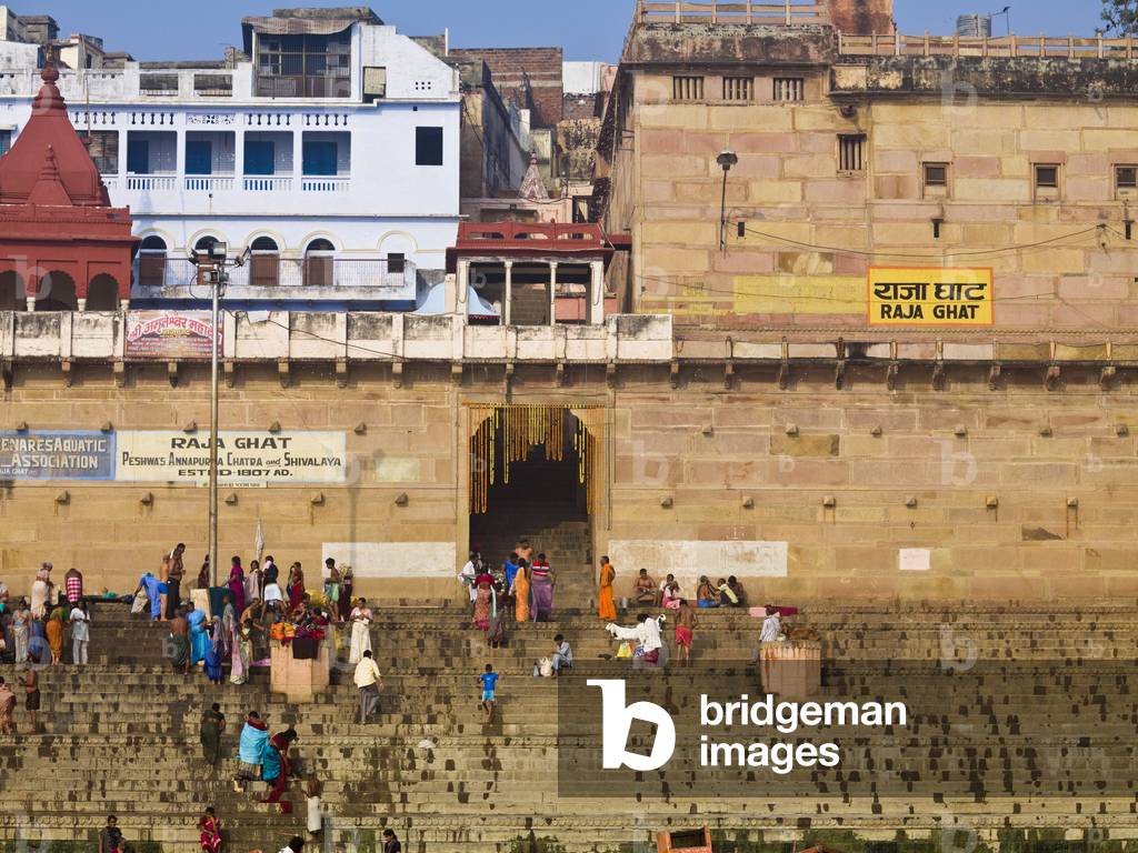 People on the Ghats that Lead to the River, the Ganges, Varanasi, India (photo)