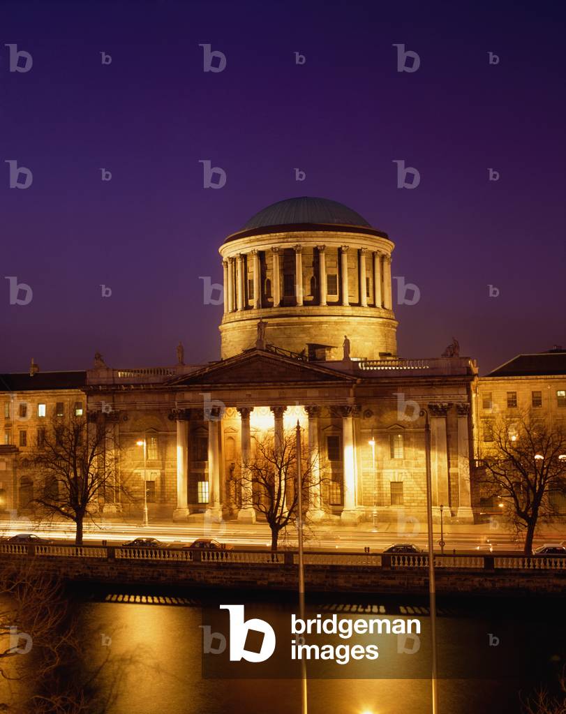 Dublin, The Four Courts (photo)