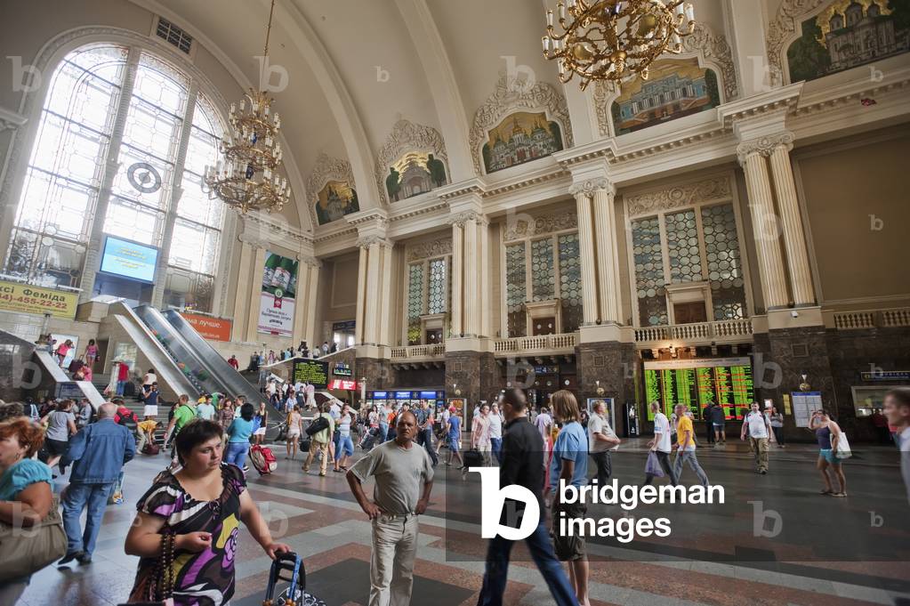 Passazhirskiy Railway Station, Kiev, UK raine (photo)