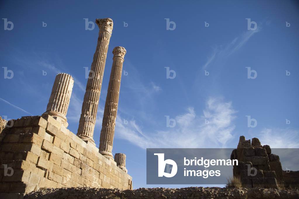 Two columns of the Capitol, Timgad, near Batna, Algeria (photo)