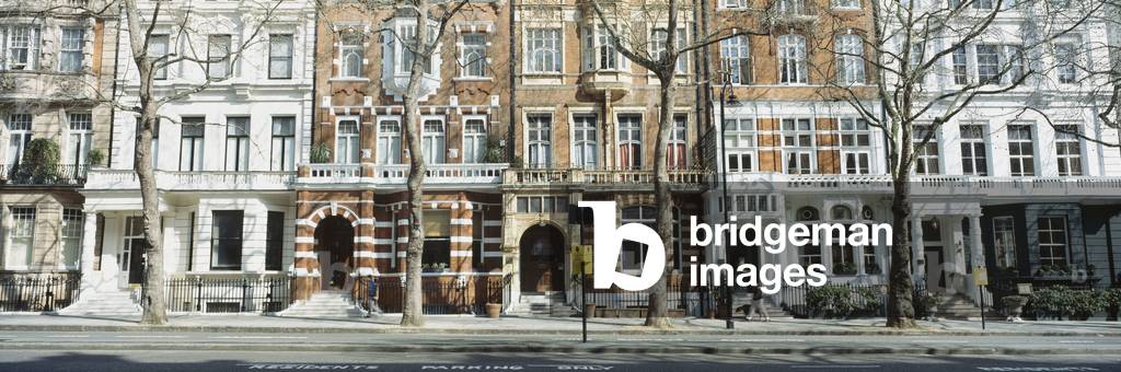 Terraced Houses in Kensington, London, England, UK (photo)