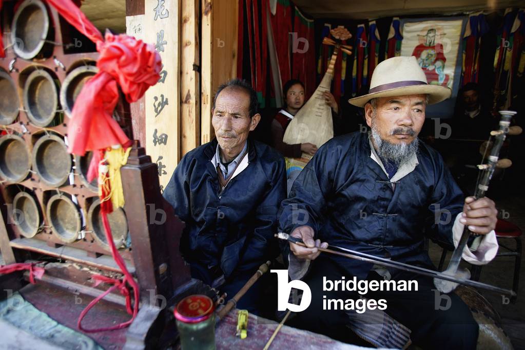 Musicians Busking For A Living (photo)