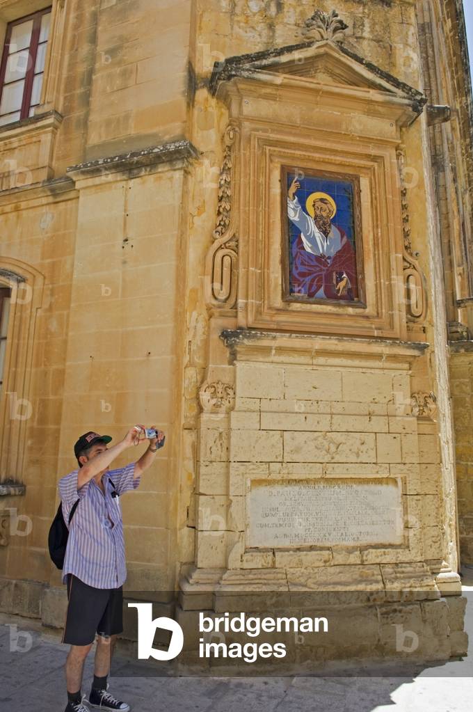 Tourist Taking Photographs (photo)