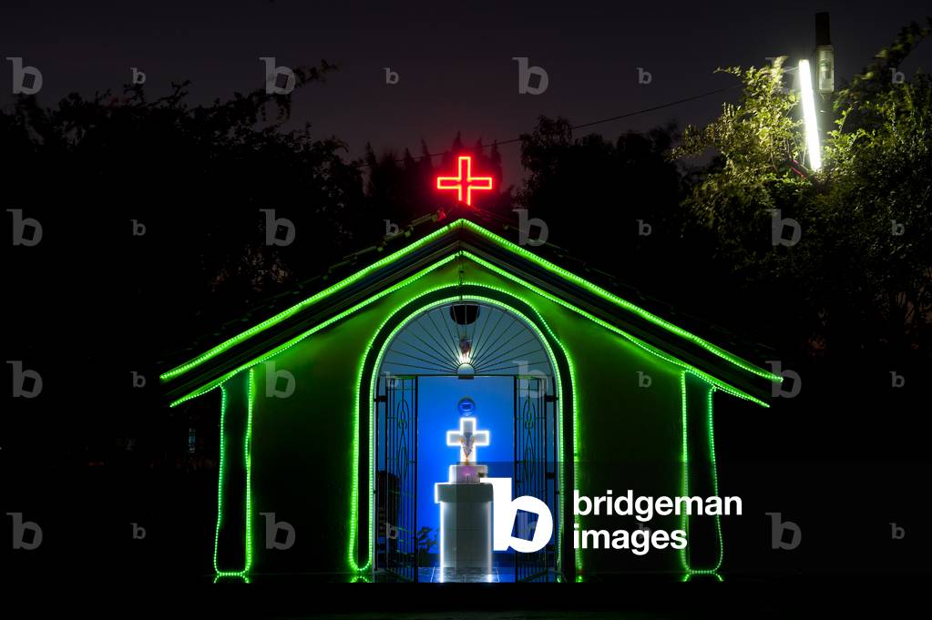 Small chapel at dusk, Candolim, Goa, India (photo)