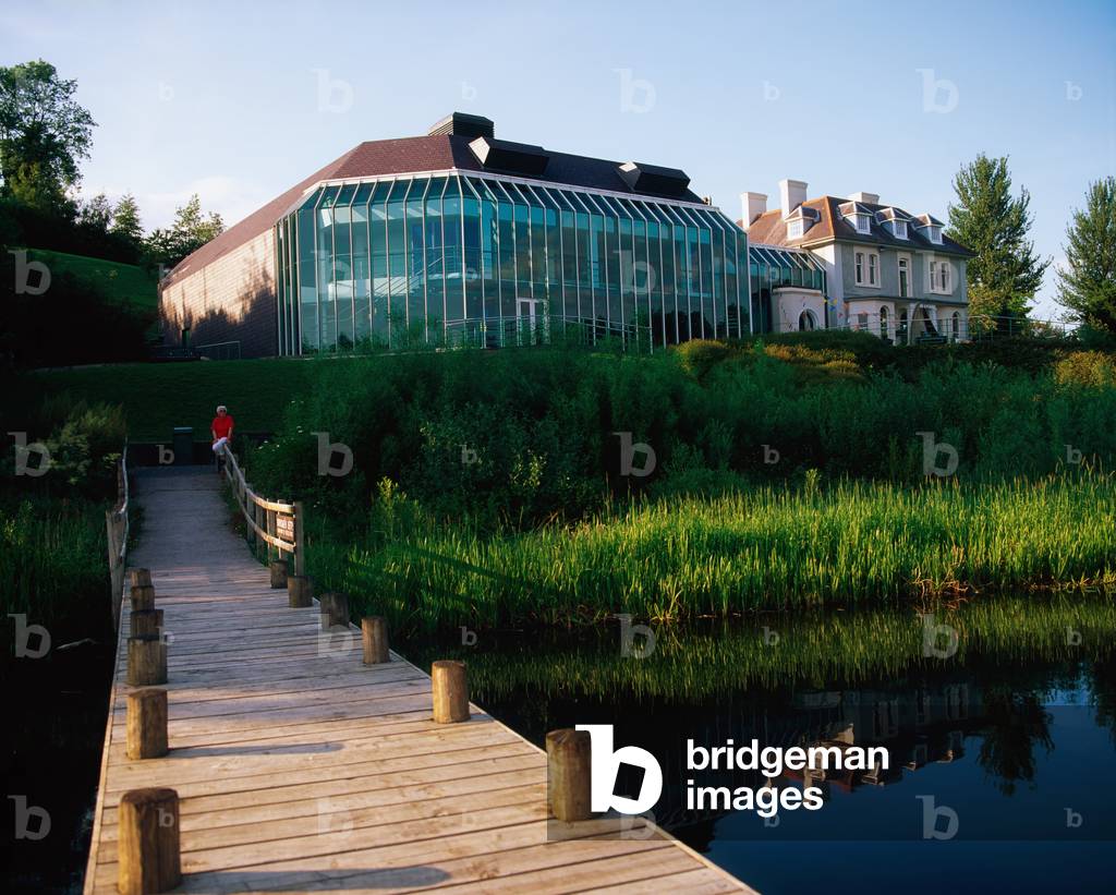 Enniskillen, Co Fermanagh, Northern Ireland, Ardhowen Theatre (photo)