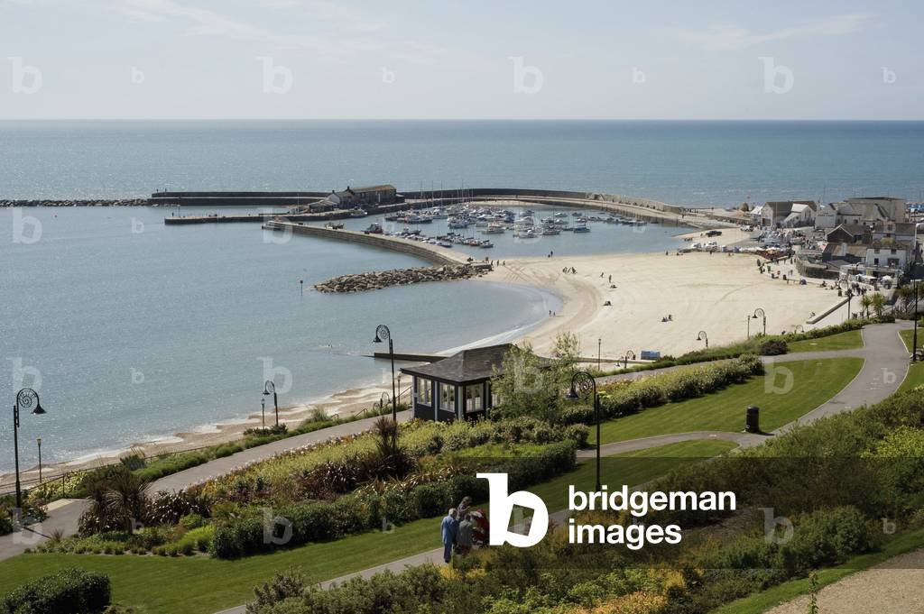 UK, England, West Dorset, Elevated View of the Cobb Harbor, Lyme Regis (photo)
