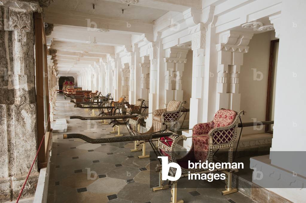 Ornate chairs lining a corridor, Udaipur, India (photo)