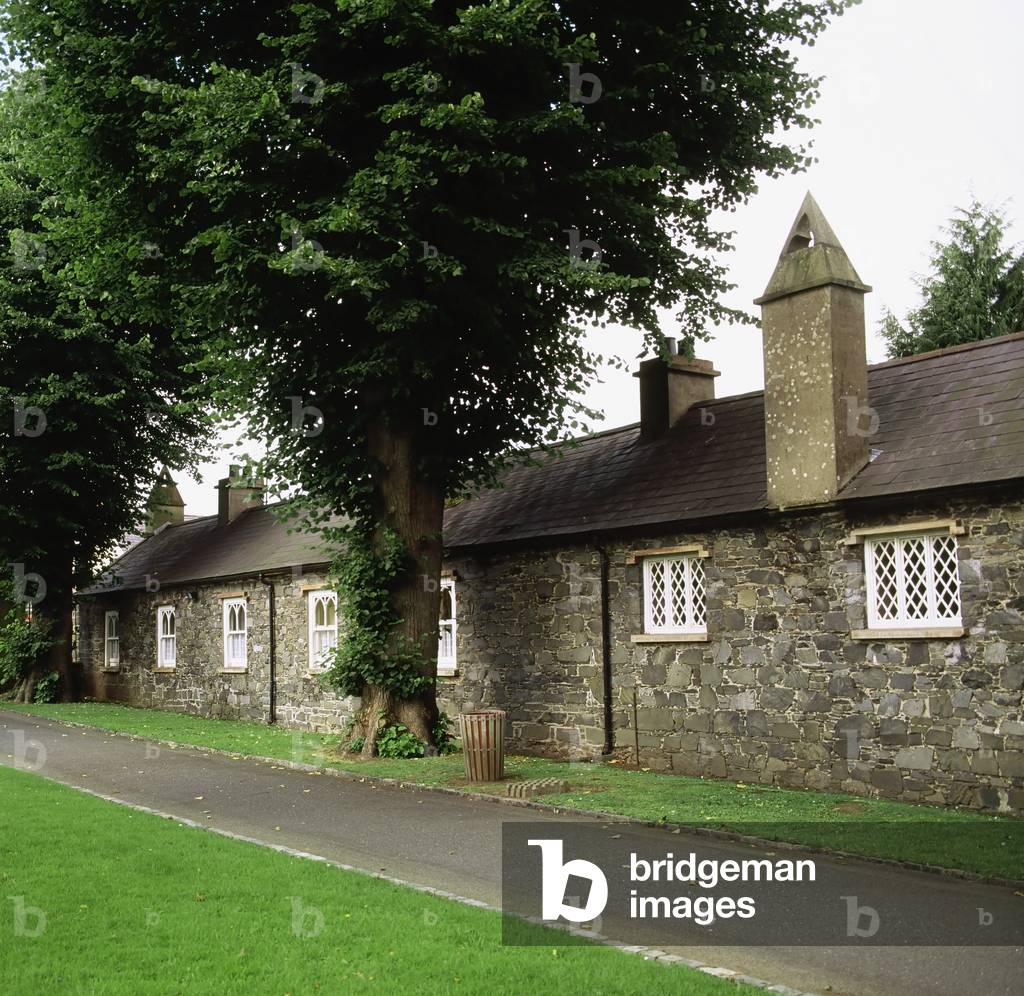 Co Down Hillsborough, St Malachis Church And Gatehouses (photo)