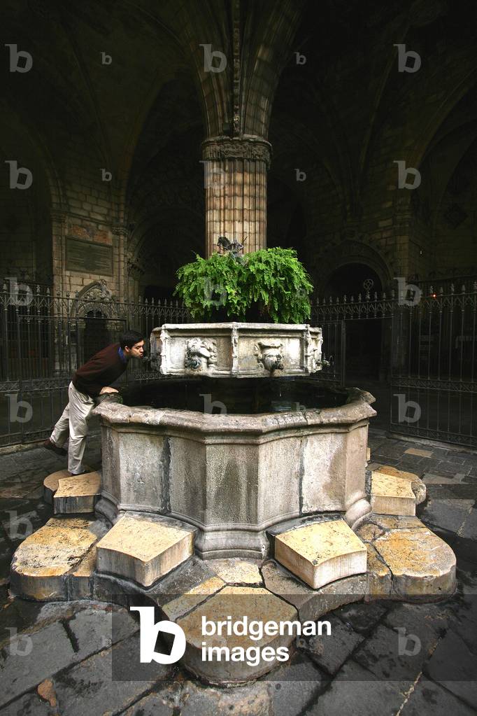Monument In Historic Building (photo)