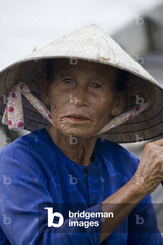 Woman Outdoors in Vietnam (photo)