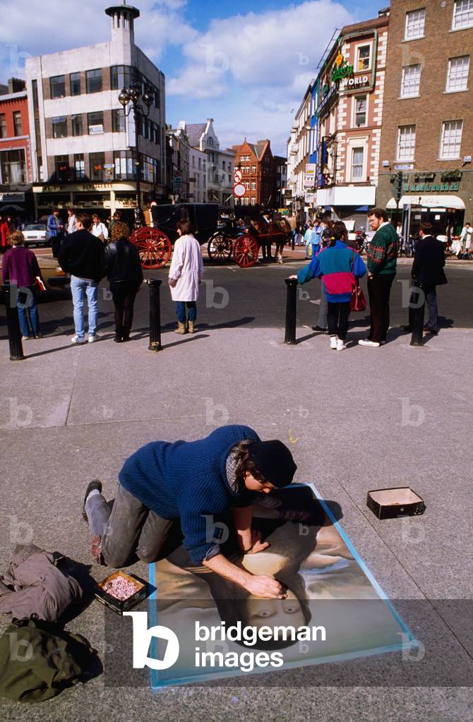 Dublin, Co Dublin, Ireland, Street Artist, Grafton Street (photo)