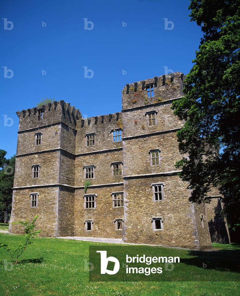 Kanturk Castle,Co Cork,Ireland;Exterior View Of Kanturk Castle (photo)