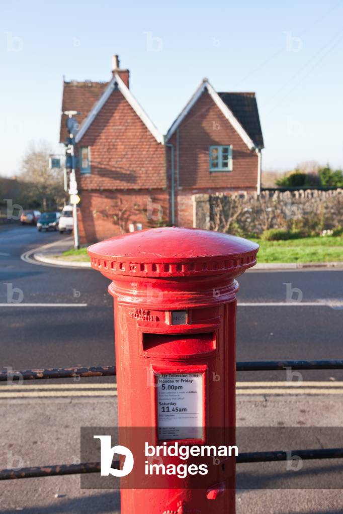 Close up of British Mailbox, Glastonbury,Somerset,England (photo)