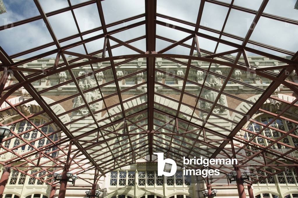 Ellis Island Immigration Museum, New York, USA (photo)