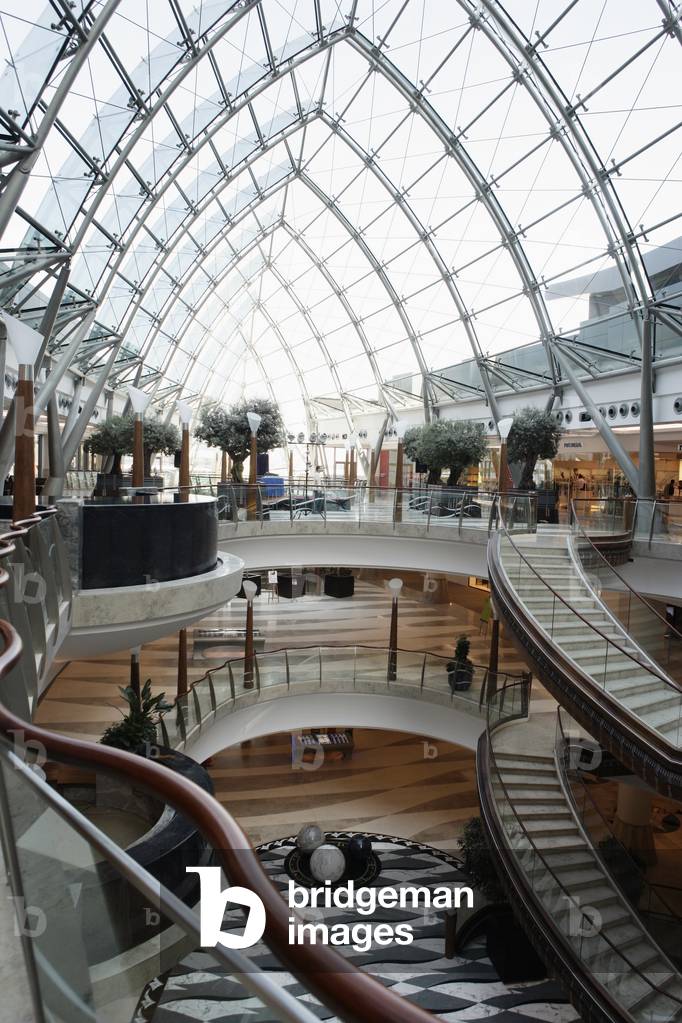 United Arab Emirates, Burjuman Shopping Mall, Dubai (photo)