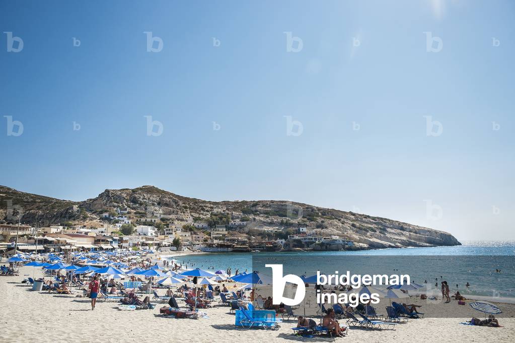 Matala beach, Crete, Greece (photo)